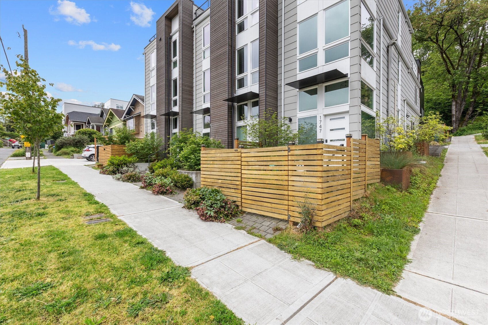 1755 17th Avenue South Seattle, WA 98144 - Photo 2 of 30