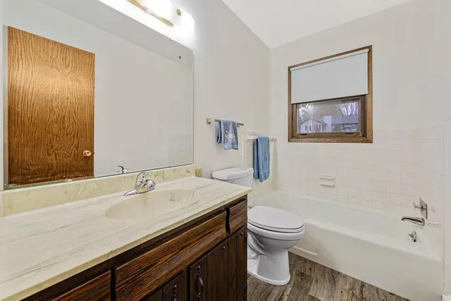 $289,900 | 821 Valley View Road, Faribault, MN 55021