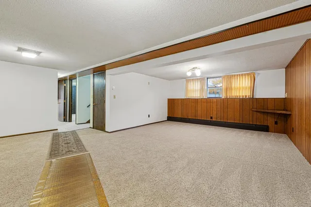 $289,900 | 821 Valley View Road, Faribault, MN 55021