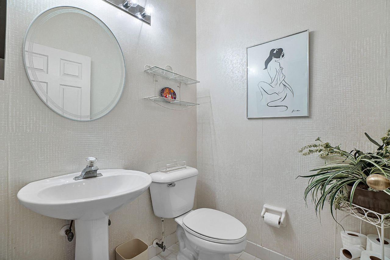 8675 Vía Reale Boca Raton, FL 33496 - Photo 13 of 28 007-8675ViaReale-BocaRaton-FL-small