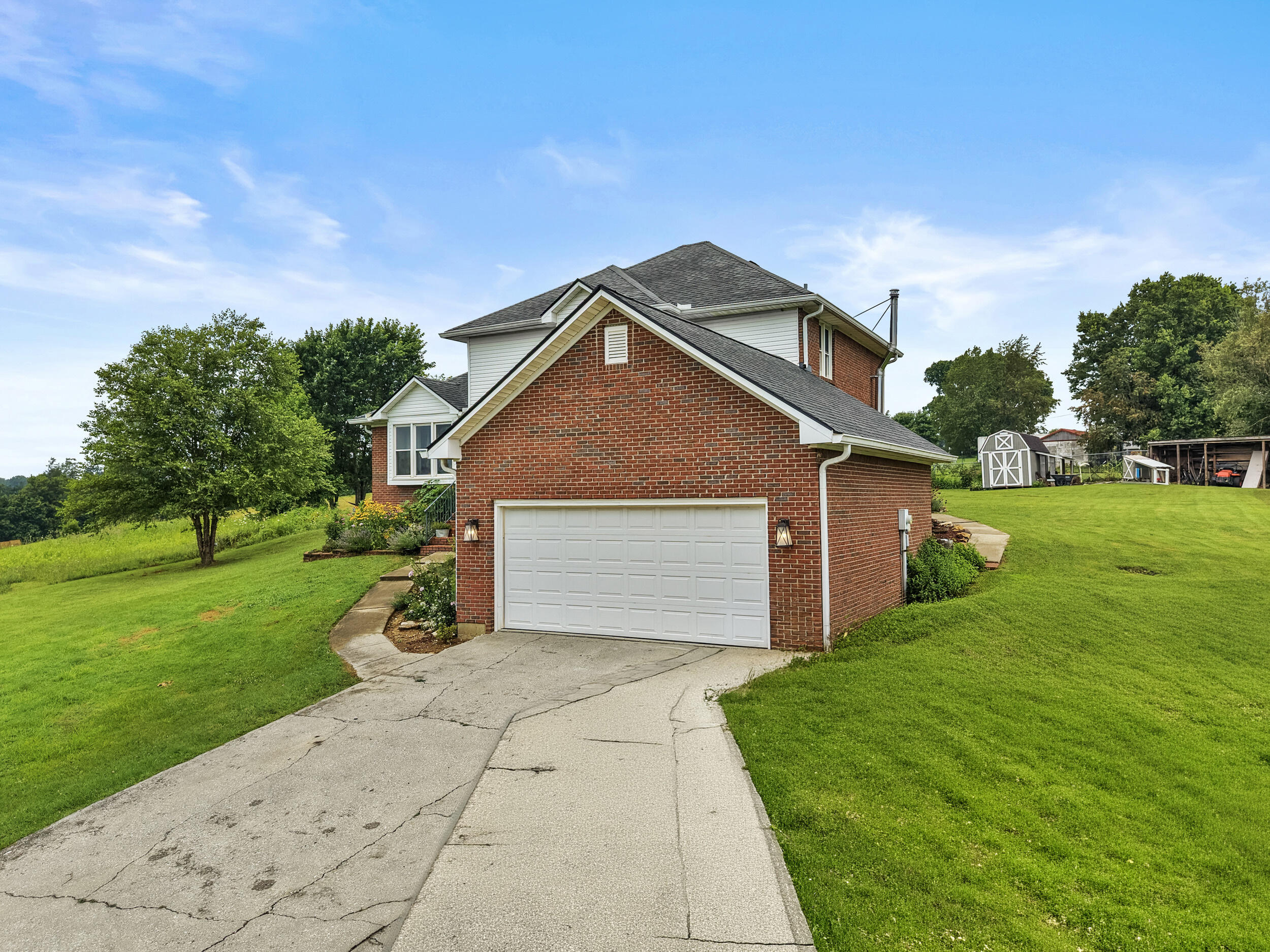 3290 Osborne Road Mount Sterling, KY 40353 - Photo 3 of 60 2_dji_20260709101021_0118_d