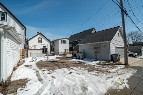 $342,000 | 2953 South Kinnickinnic Avenue, Milwaukee, WI 53207