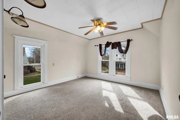 $140,000 | 655 North Cherry Street, Galesburg, IL 61401