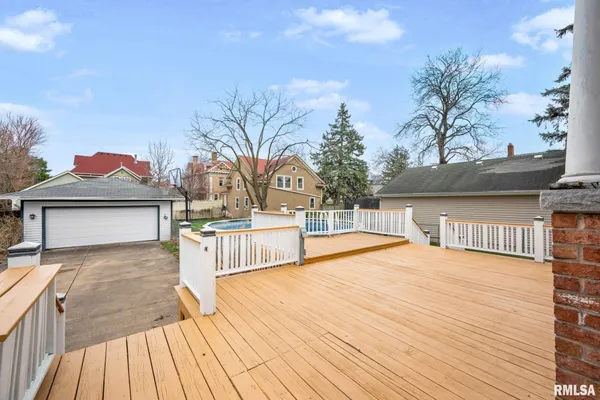 $140,000 | 655 North Cherry Street, Galesburg, IL 61401