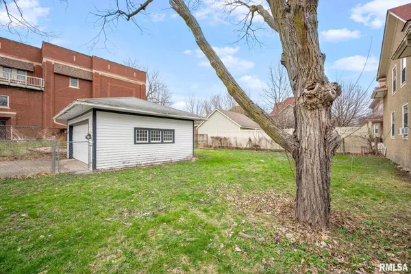 $140,000 | 655 North Cherry Street, Galesburg, IL 61401