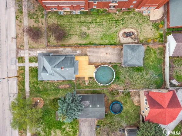 $140,000 | 655 North Cherry Street, Galesburg, IL 61401