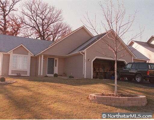 697 Eagle Ridge Road Woodbury, MN 55125 - Photo 1 of 1 Gallery Image 1