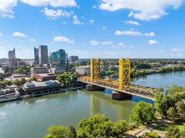 $1,295,000 | 500 J Street, Unit 1504, Sacramento, CA 95814