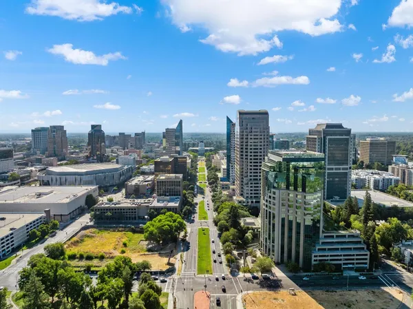 $1,295,000 | 500 J Street, Unit 1504, Sacramento, CA 95814