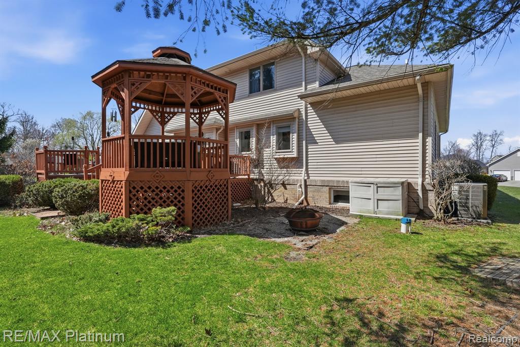 6513 East Ridge Court Brighton, MI 48116 - Photo 37 of 43