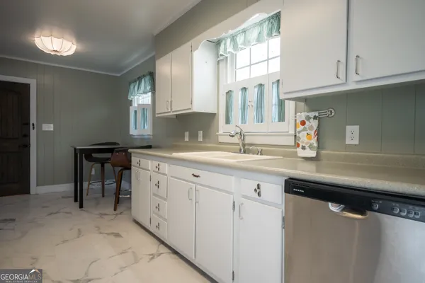 $510,000 | 110 Lakeview Drive, Winterville, GA 30683