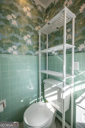 $589,000 | 110 Lakeview Drive, Winterville, GA 30683