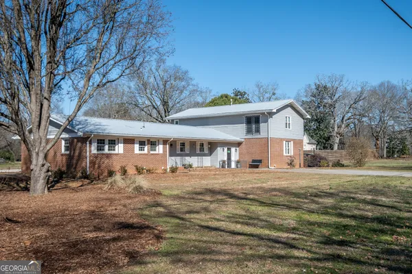 $510,000 | 110 Lakeview Drive, Winterville, GA 30683