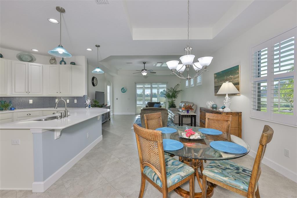 964 Pembroke Point Way Sun City Center, FL 33573 - Photo 7 of 66