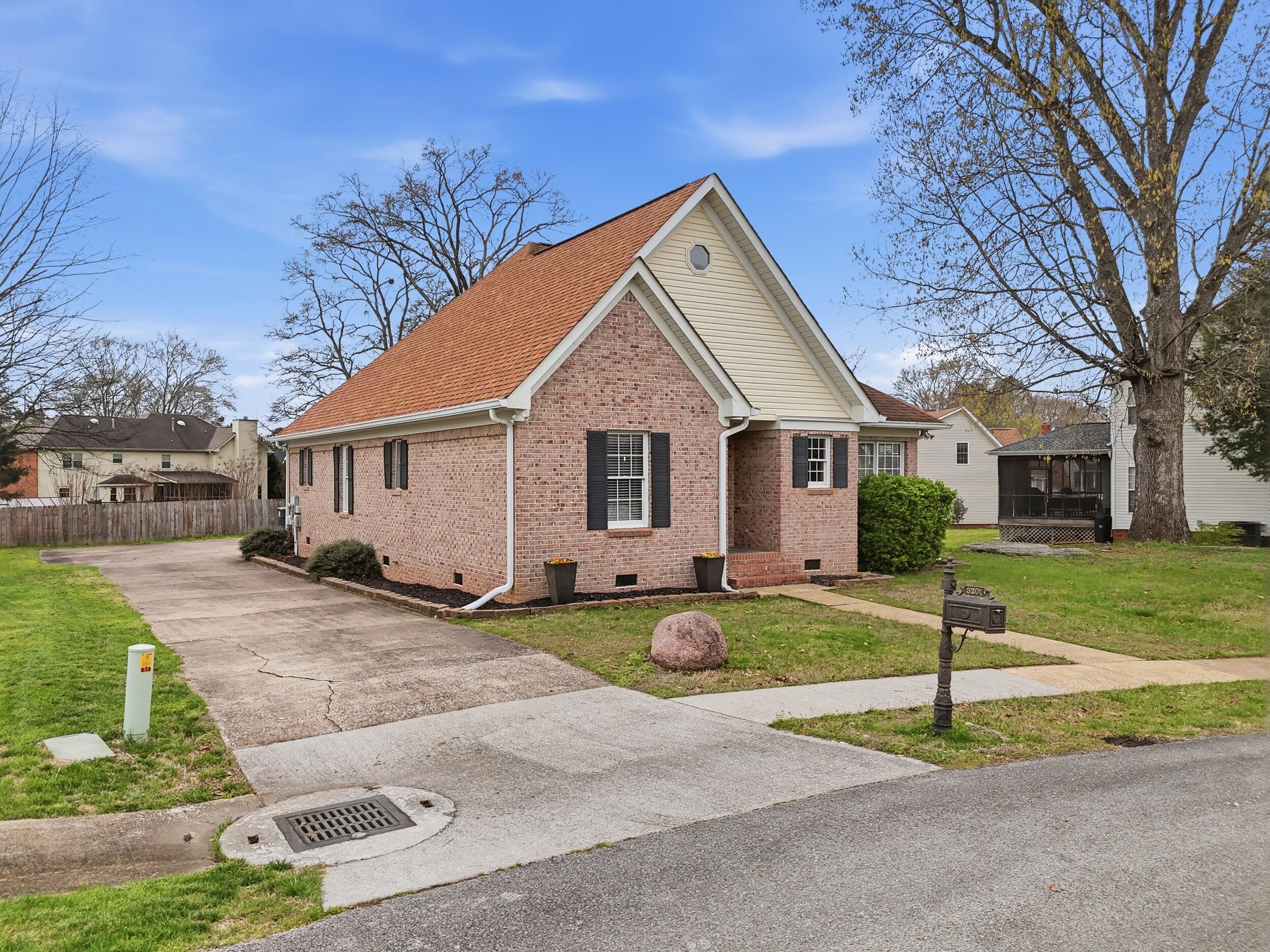3200 Stage Run Hixson, TN 37343 - Photo 2 of 28 Welcome Home