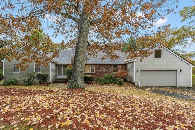 $635,000 | 9 Cardinal Road, Windham, NH 03087