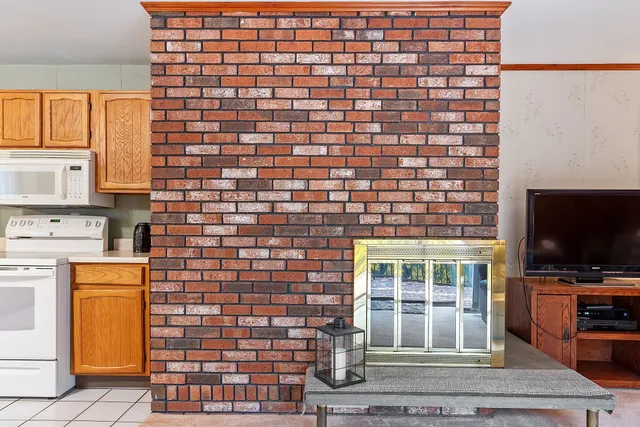 $635,000 | 9 Cardinal Road, Windham, NH 03087