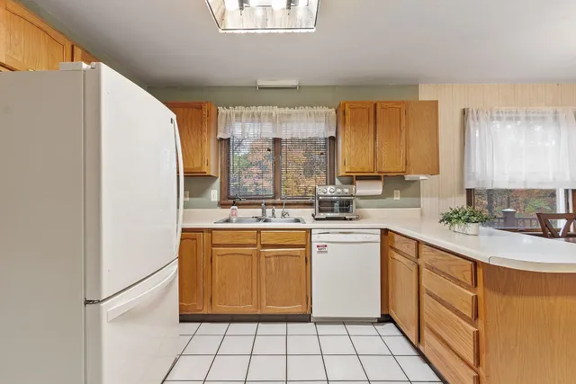 $635,000 | 9 Cardinal Road, Windham, NH 03087