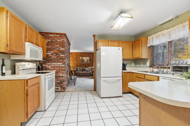 $635,000 | 9 Cardinal Road, Windham, NH 03087