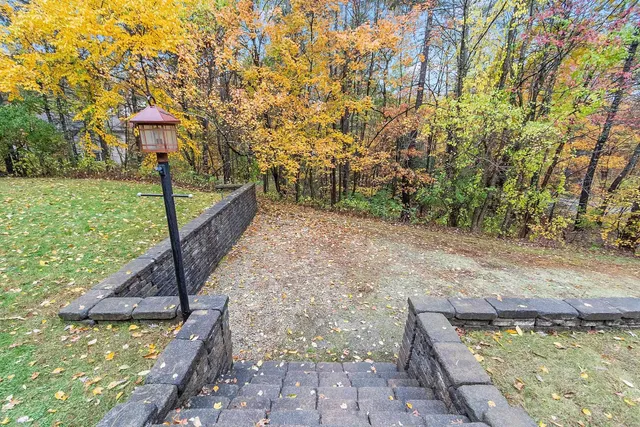 $635,000 | 9 Cardinal Road, Windham, NH 03087