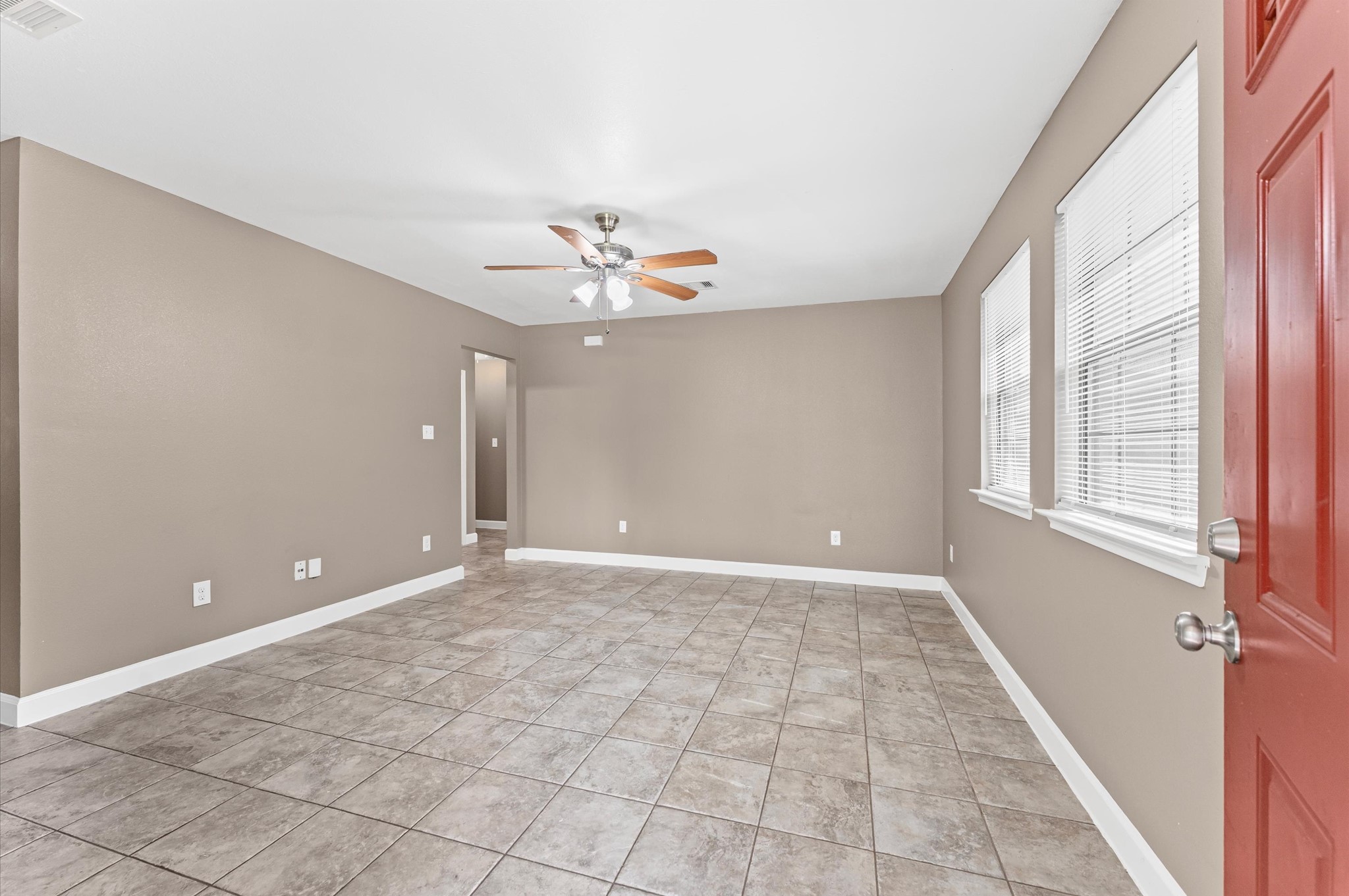 5107 Gren Street Houston, TX 77021 - Photo 6 of 26 a view of an empty room with a window