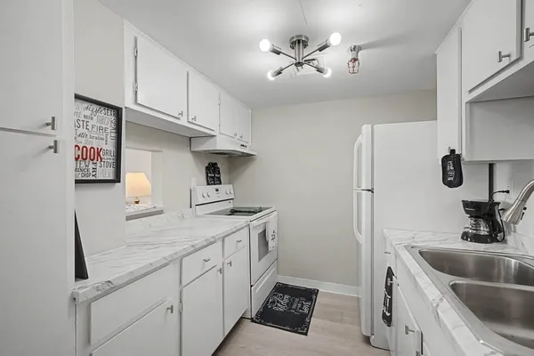 $2,000 | 4343 Lebanon Pike, Hermitage, TN 37076