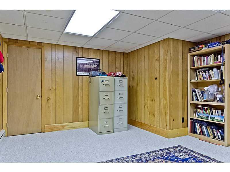 210 Pond Road Manchester, ME 04351 - Photo 29 of 35 Den/Family/Great Room.