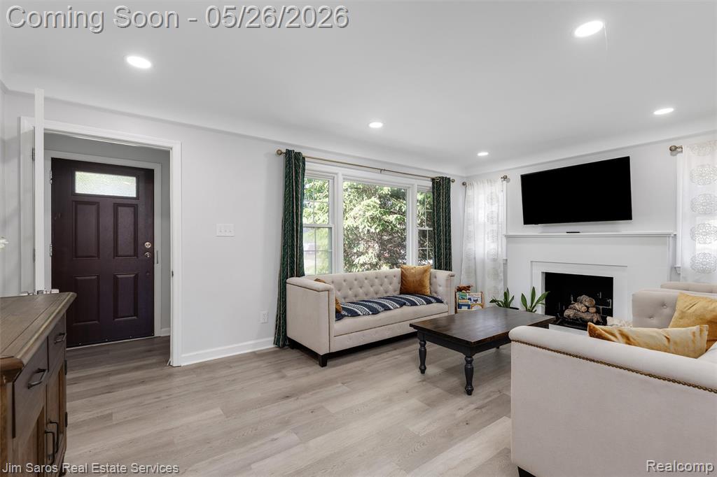 474 Madison Street Grosse Pointe, MI 48236 - Photo 2 of 26