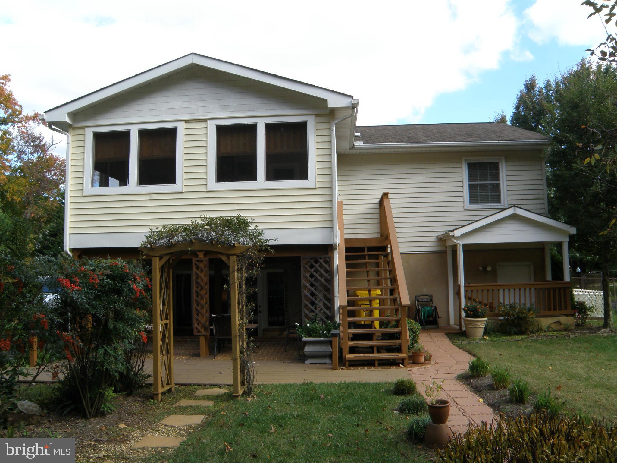 2960 Valley View Road Annapolis, MD 21401 - Photo 16 of 30 Exterior (Rear)