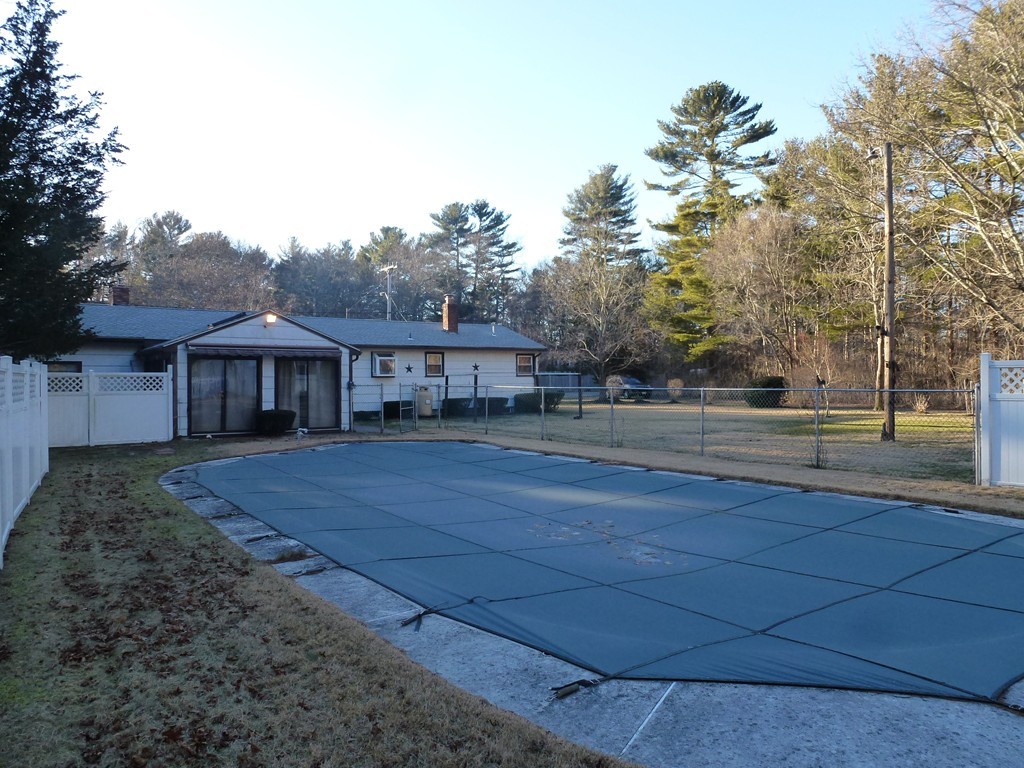 52 Rochester Road Carver, MA 02330 - Photo 11 of 24 Gallery Image 11