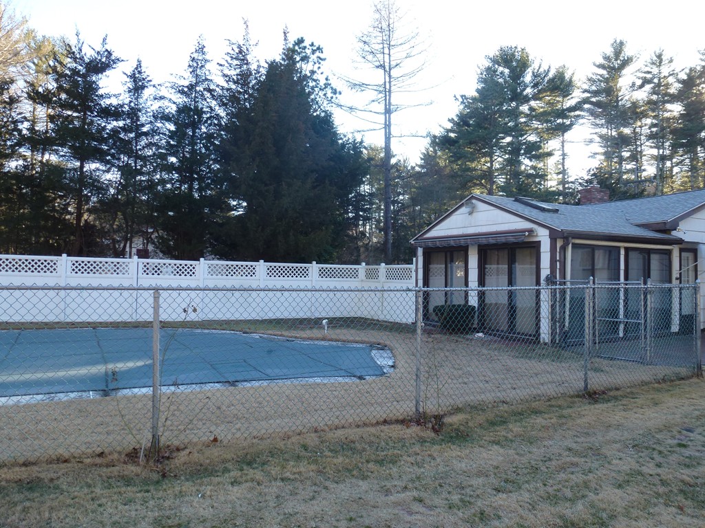 52 Rochester Road Carver, MA 02330 - Photo 12 of 24 Gallery Image 12