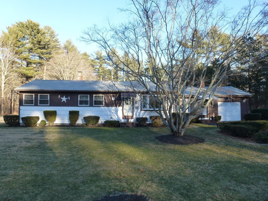 52 Rochester Road Carver, MA 02330 - Photo 3 of 24 Gallery Image 3