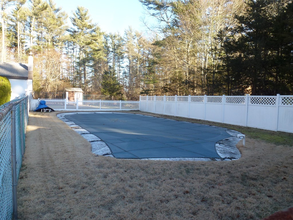 52 Rochester Road Carver, MA 02330 - Photo 10 of 24 Gallery Image 10