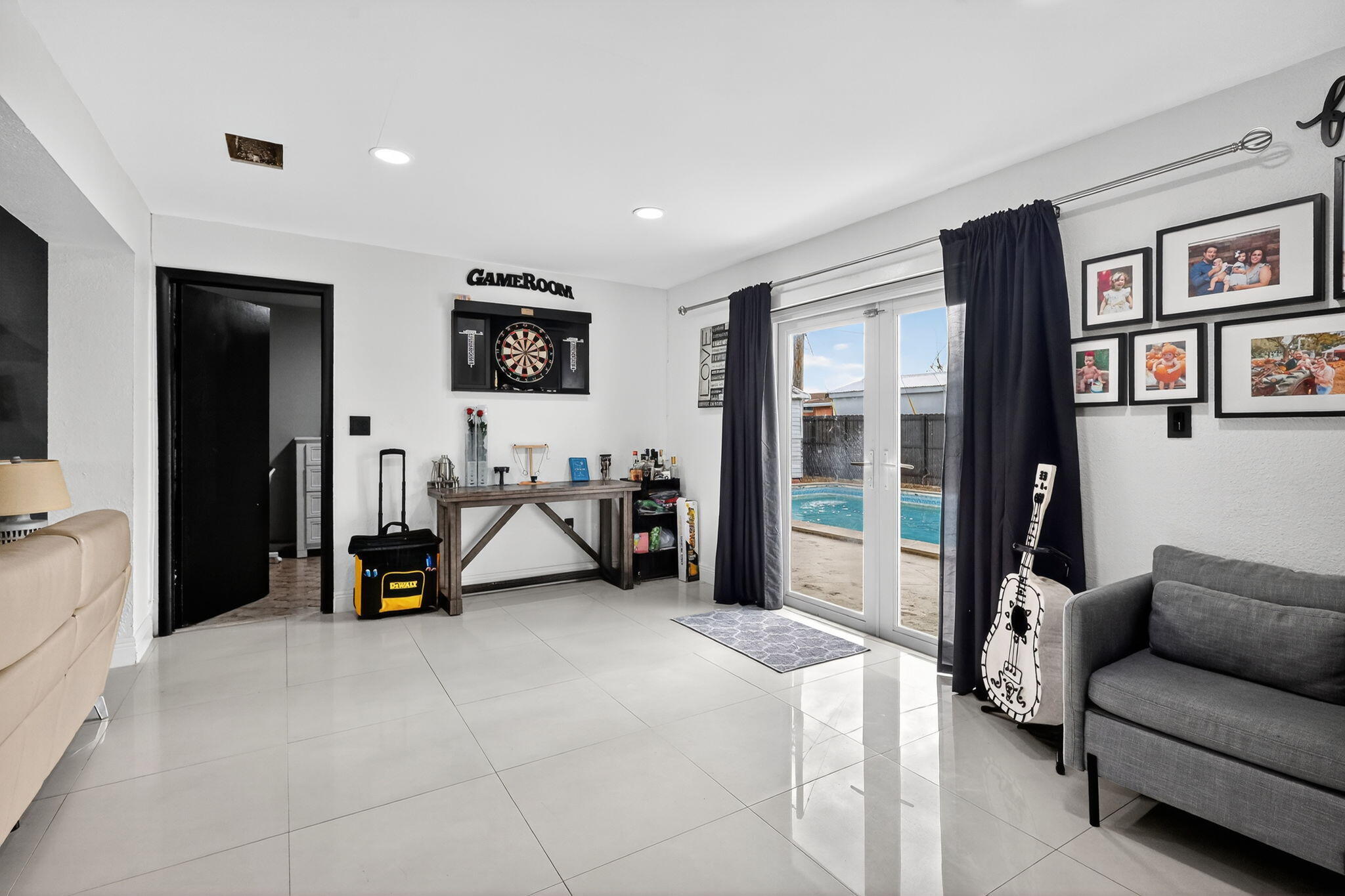 6120 Northwest 110th Terrace Hialeah, FL 33012 - Photo 19 of 64 30-web-or-mls-8H3A1765