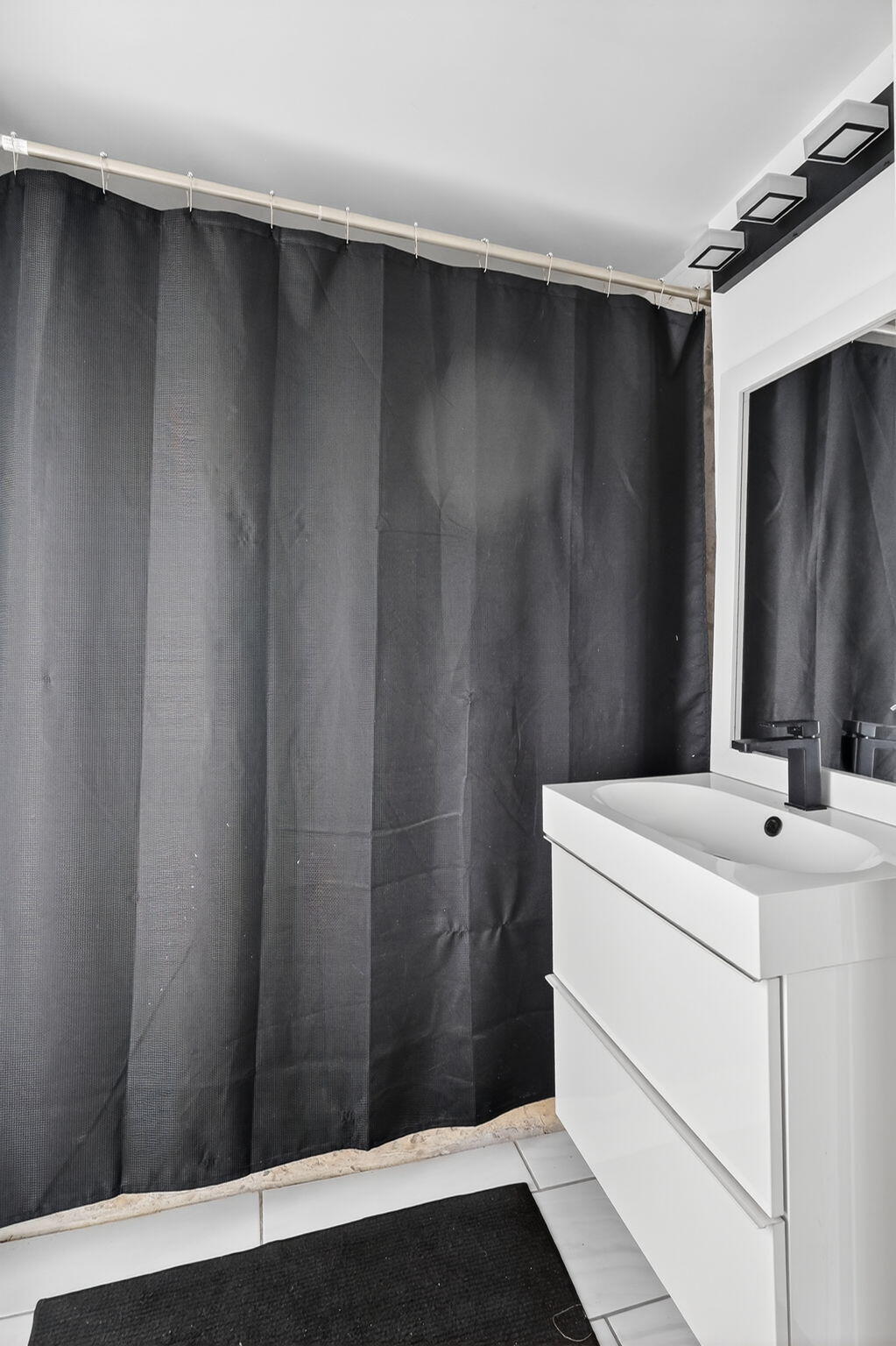 6120 Northwest 110th Terrace Hialeah, FL 33012 - Photo 24 of 64 38-web-or-mls-8H3A1807