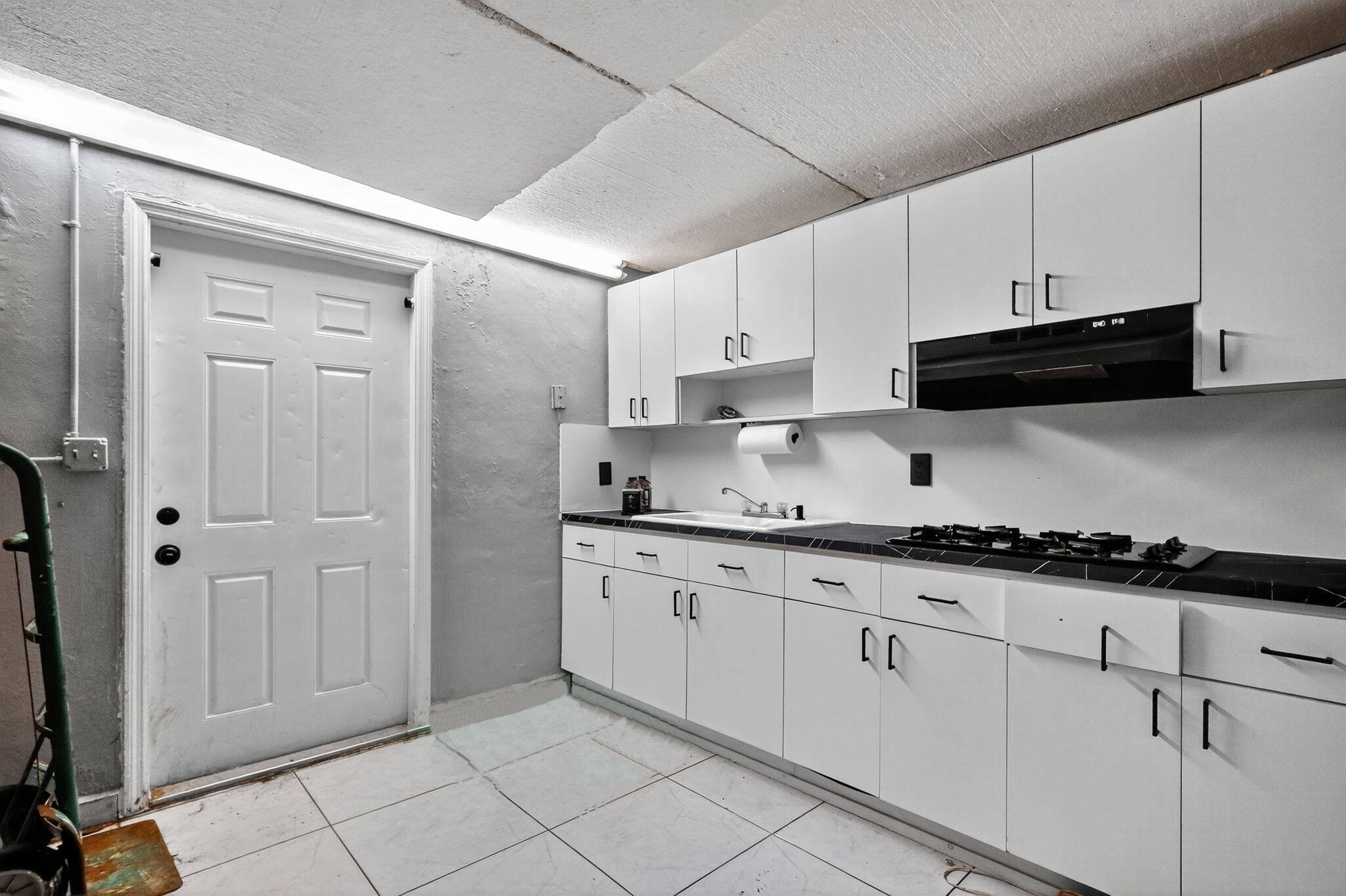 6120 Northwest 110th Terrace Hialeah, FL 33012 - Photo 39 of 64 39-web-or-mls-8H3A1820