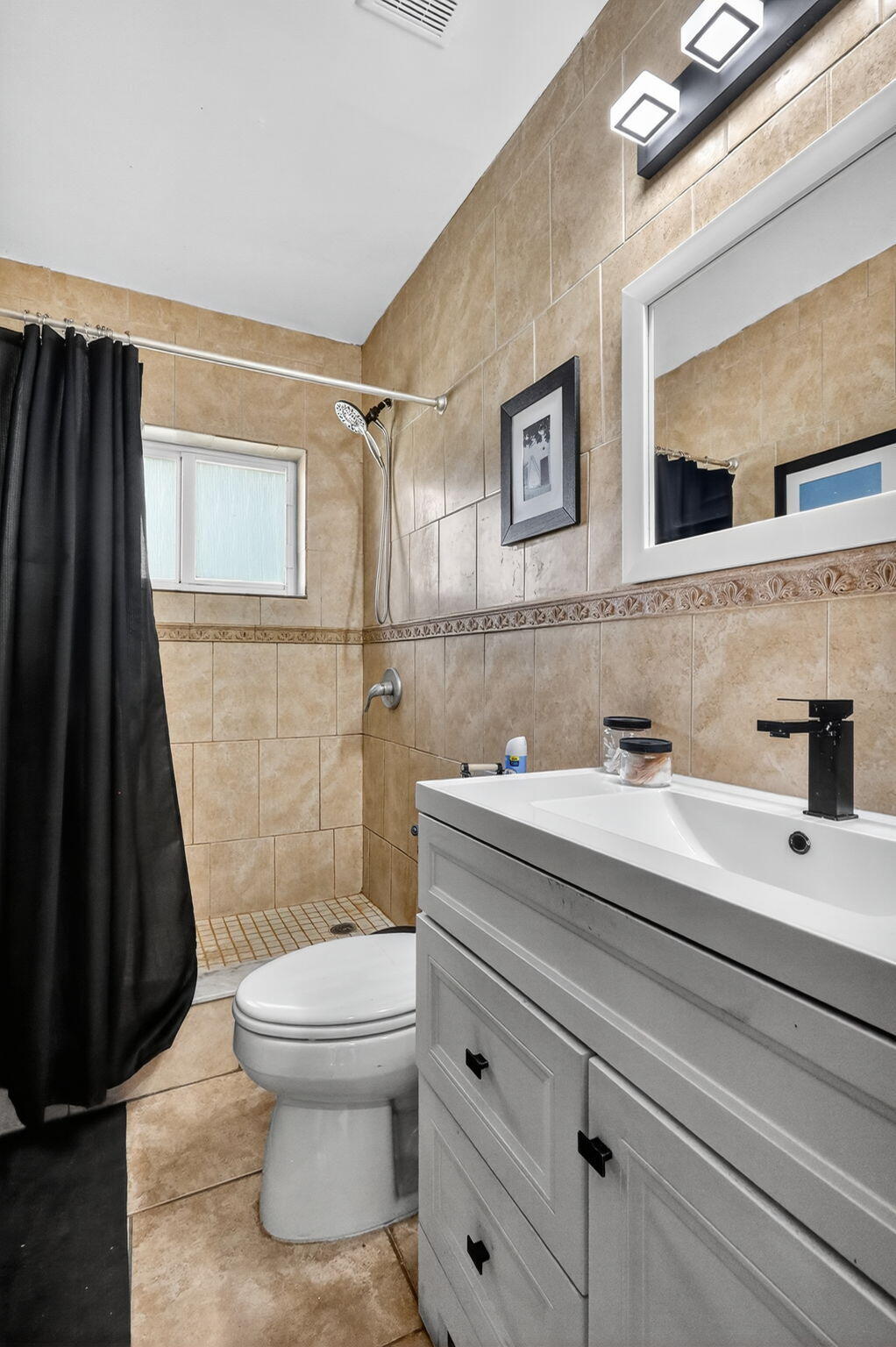 6120 Northwest 110th Terrace Hialeah, FL 33012 - Photo 40 of 64 17-web-or-mls-8H3A1695