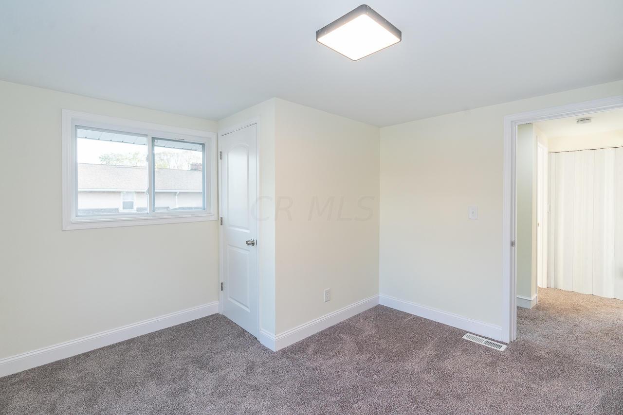 1321 Lockbourne Road Columbus, OH 43206 - Photo 26 of 41