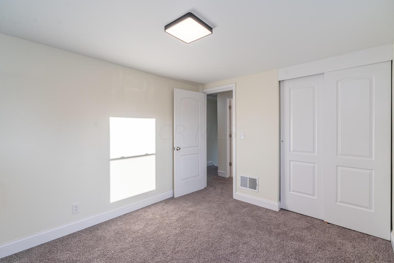 1321 Lockbourne Road Columbus, OH 43206 - Photo 30 of 41