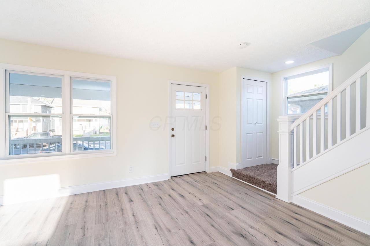 1321 Lockbourne Road Columbus, OH 43206 - Photo 9 of 41