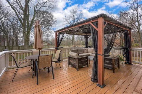 $339,950 | 13741 Lawrence Avenue, Bonner Springs, KS 66012