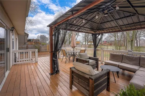 $339,950 | 13741 Lawrence Avenue, Bonner Springs, KS 66012