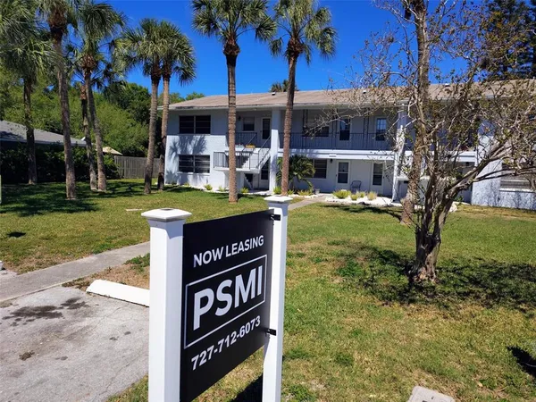 $1,695 | 2501 Renatta Drive, Unit 4, Belleair Bluffs, FL 33770