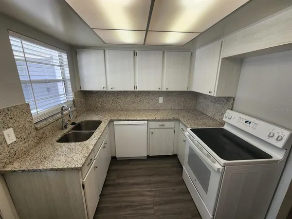 $1,695 | 2501 Renatta Drive, Unit 4, Belleair Bluffs, FL 33770