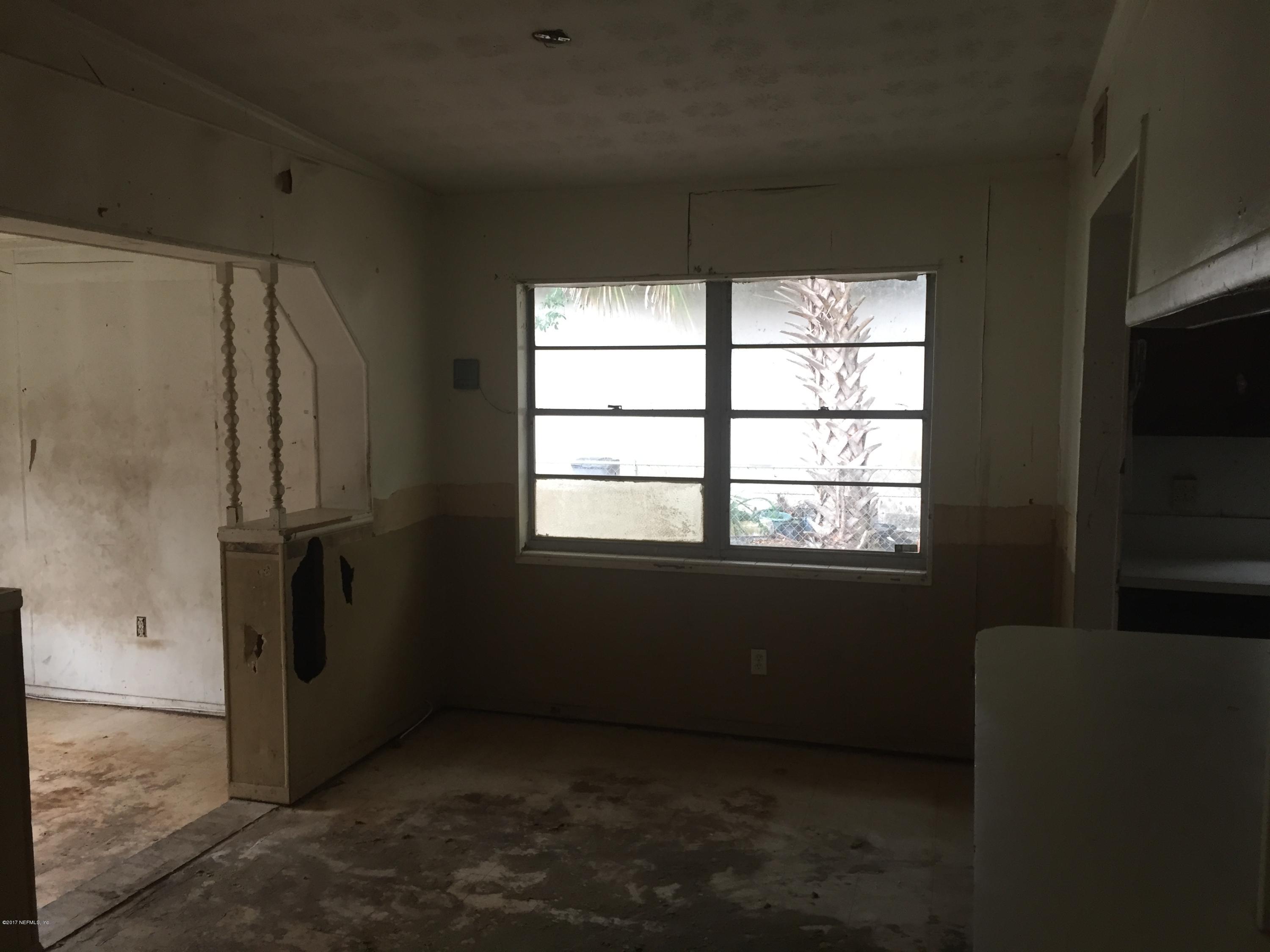 2226 Leon Road Jacksonville, FL 32246 - Photo 5 of 15 IMG_9698