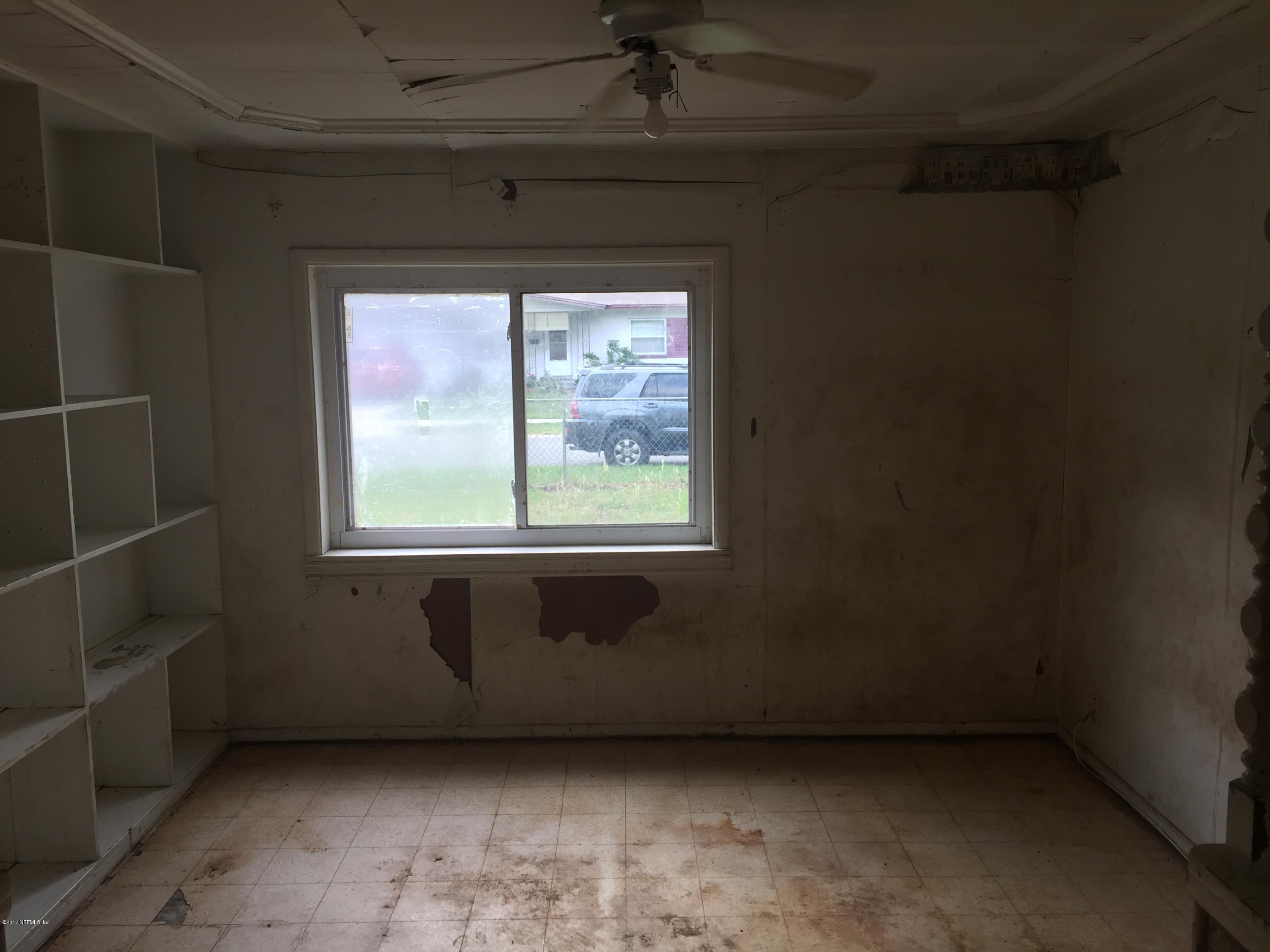 2226 Leon Road Jacksonville, FL 32246 - Photo 6 of 15 IMG_9700