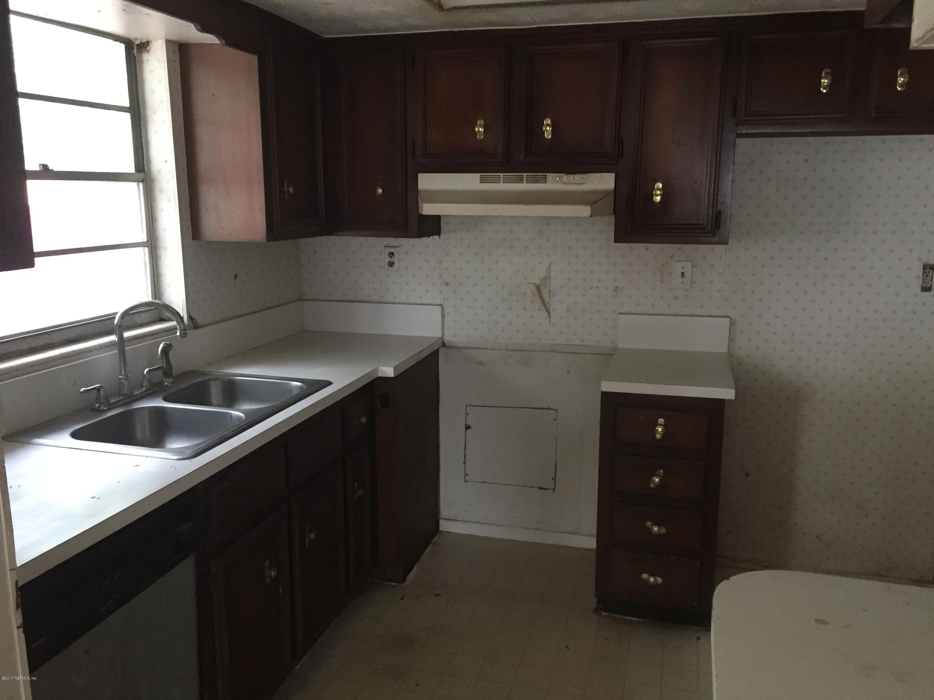 2226 Leon Road Jacksonville, FL 32246 - Photo 8 of 15 IMG_9702