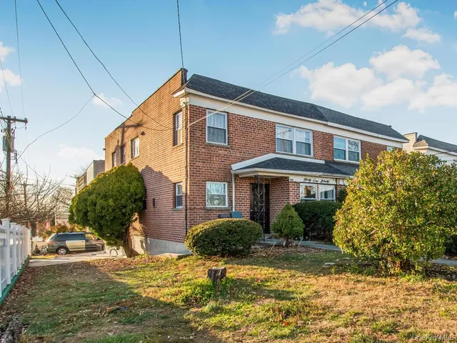 $995,000 | 4190 East Tremont Avenue | Throgs Neck