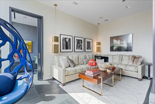 $2,295,000 | 400 West Huron Street, Unit 801, Chicago, IL 60654