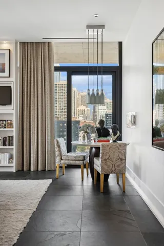 $2,295,000 | 400 West Huron Street, Unit 801, Chicago, IL 60654